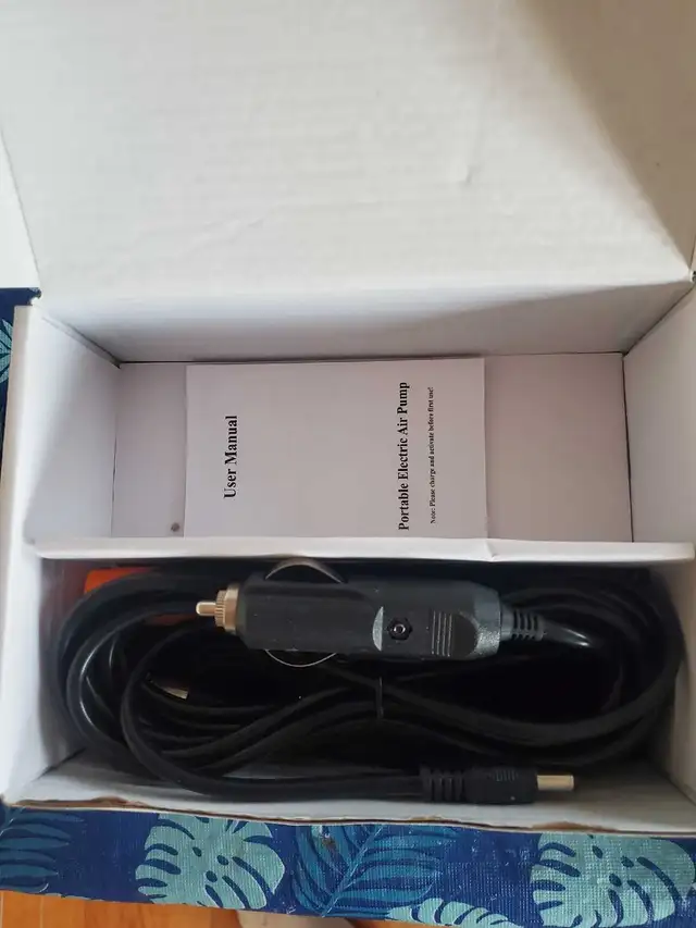 PORTABLE AIR PUMP/CHARGER NEW in Power Tools in Brantford - Image 5