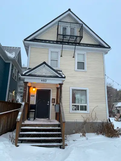 Rooming house unit for rent