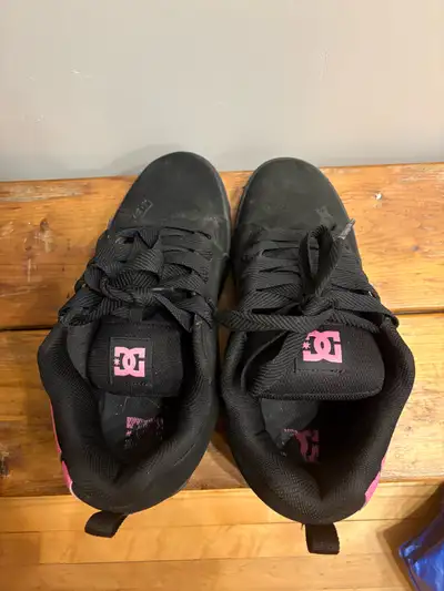 dc court graffik pink and black, View more