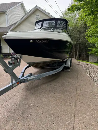 Welcome to a great day on the water with family and friends! This 25 foot boat is great for water sp...