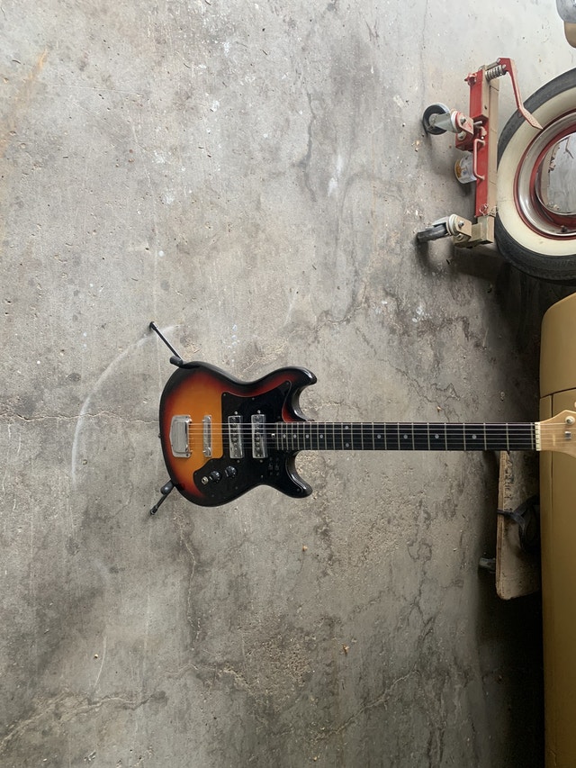 1960’s Teisco electric guitar Guitars Edmonton Kijiji