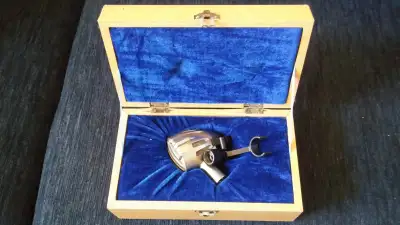 Apex #127 "Bullet" Harp Mic with wood case & mic clip, View more