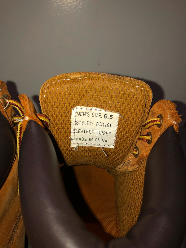 Timberland size 6.5 dans Chaussures pour hommes  à Ville de Montréal - Image 3
