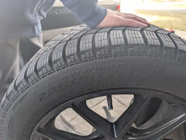 Pirelli Winter Tires on Genuine Genesis Rims 225/50 R17 in Tires & Rims in Markham / York Region - Image 6