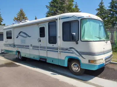 1996 34 ft. Rexall extra wide Motorhome. Very Spacious and clean. 6 Brand new tires all around and n...