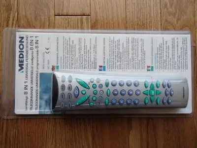 NEW / NEUF audio/visual 8 in 1 universal remote control, View more