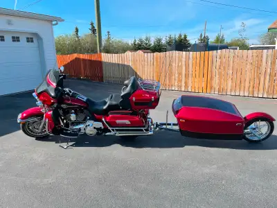 2012 Harley-Davidson Ultra Classic. Powerful 103 cubic inch 1,688cc V-twin engine. Removable Harley...