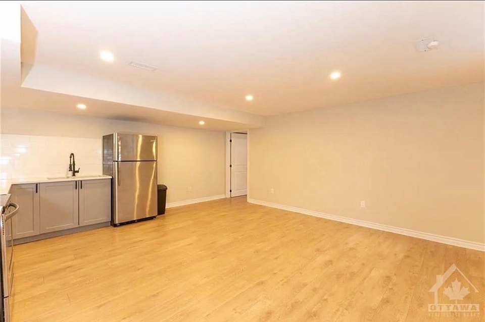 Bright & Updated 1-Bedroom Apartment – All Utilities + WiFi Incl 4