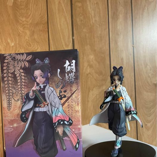 Demon Slayer: Kimetsu no Yaiba Shinobu anime figure | Toys & Games ...