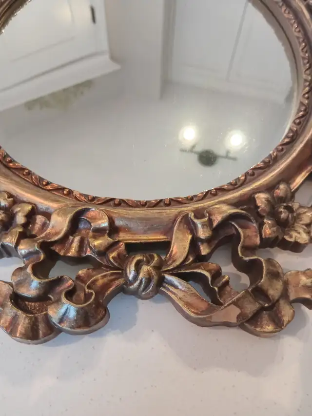 Vintage Ornate Gold Oval Bow and Floral Mirror Hollywood Regency in Home Décor & Accents in Calgary - Image 3