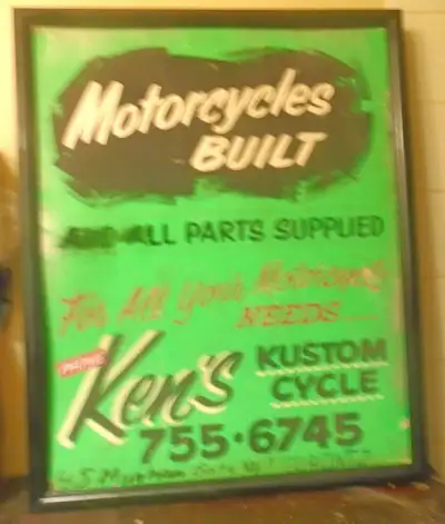 If this Ad is showing on Kijiji it is available Pick Up Only in Peterborough Ontario. I do not Ship...