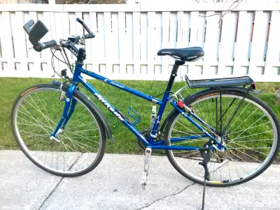 Vélo /bike hybride de qualité Mikado Azimut performance bien équipé pour femme Pneus 28x1 1/4x1 3/4...
