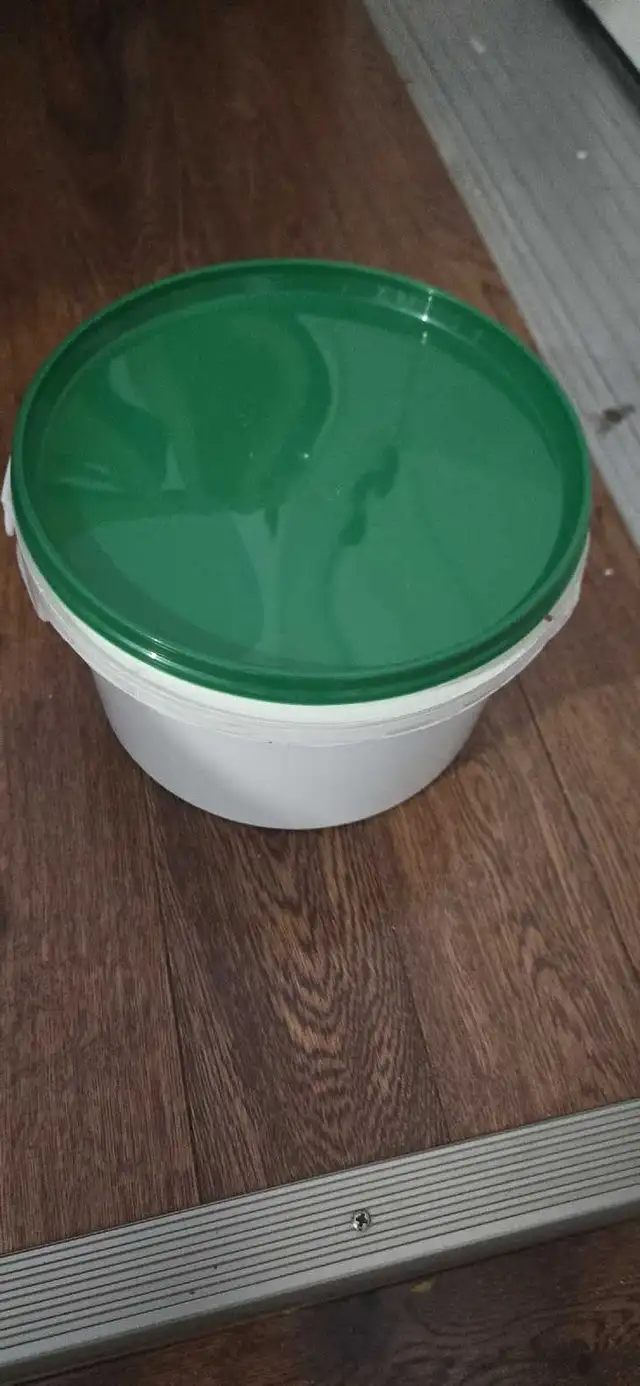 Plastic Pail 2.5 liters in Storage & Organization in St. Catharines - Image 2