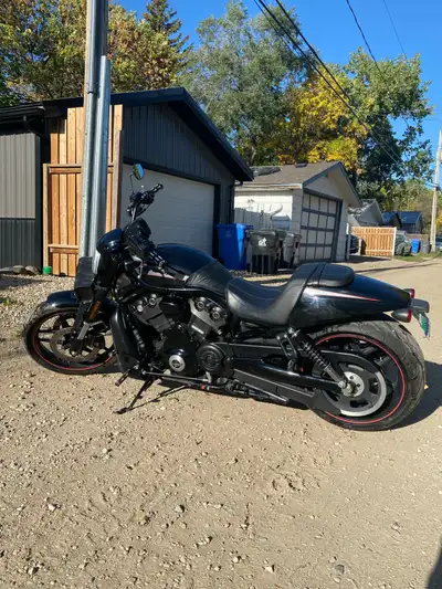 I'm selling my used Harley Davidson. This sleek, black motorcycle has 25,018 km on it. It is in good...