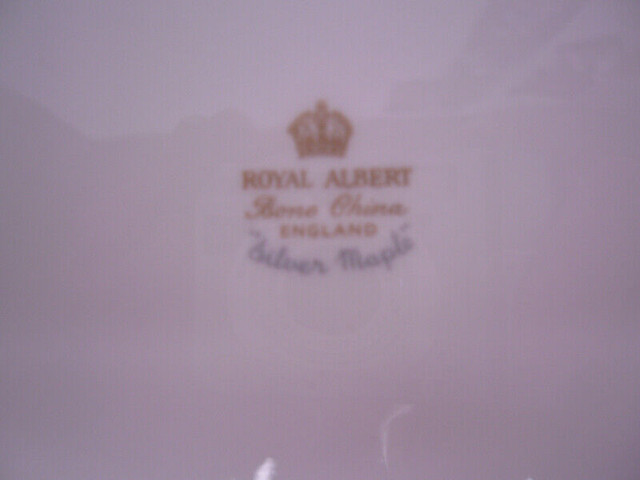 Vintage Royal Albert “Silver Maple” Regal Tray/Dish in Arts & Collectibles in Dartmouth - Image 4