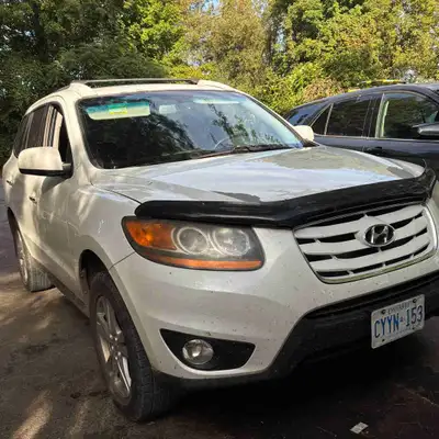 2011 Hyundai Santa Fe V6 engine, 286,000km The Santa Fe runs, drives & stops with no issues. It has...