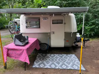 1973 Boler 13-foot ultra-lightweight fiberglass travel trailer Approx. 1000 lbs Small refrigerator M...