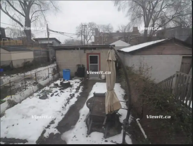 Riverdale area two bedroom for rent in Long Term Rentals in City of Toronto - Image 4