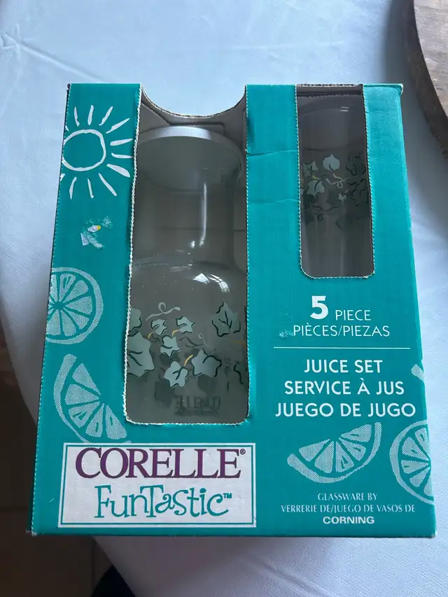 corelle glasses and decanter set in Kitchen & Dining Wares in Markham / York Region - Image 4
