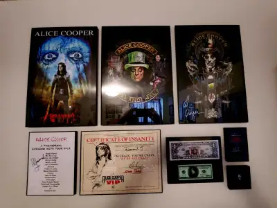 Alice Cooper Signed Concert Memorabilia 2018, View more