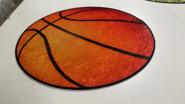 basketball-shaped rugs, bedroom area rugs with basketball shape in Rugs, Carpets & Runners in Vancouver - Image 2