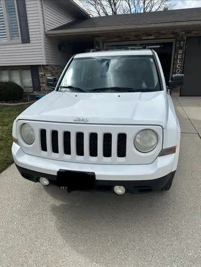 2012 jeep patriot North edition 146000 kms, remote start Still being driven. Needs new tires, tpms s...