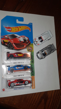 Renault Sport R.S. 01 Hot Wheels lot of 5 variations 2 are loose