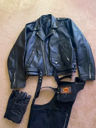 Nice heavy leather jacket 2x in size I’m a size XL fits me very comfortably excellent condition $120...