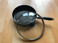Mirro 12 cup frying pan with lid $10, used