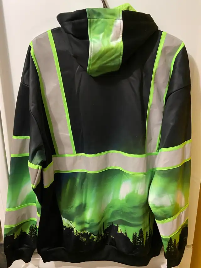 SafetyShirtz High Visibility Hoodie Northern Lights Reflective in Men's in Oshawa / Durham Region - Image 5