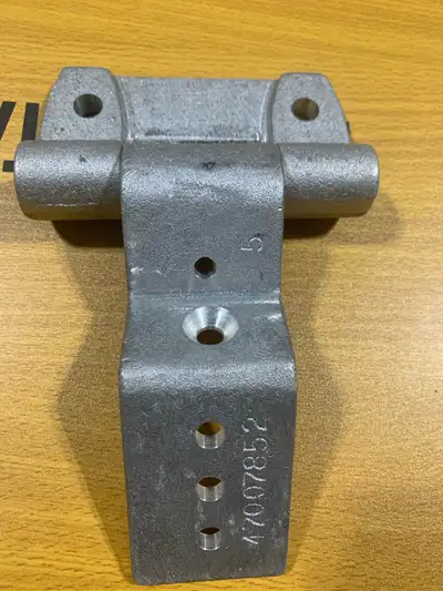 Condition New Brand Morgan Olson Selling a brand new, never-installed heavy-duty cast aluminum hood...