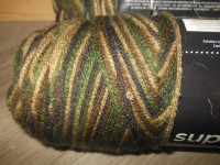 Acrylic yarn