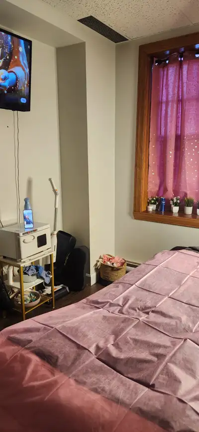 Cote des neige  Relaxing Calming massage certified, View more