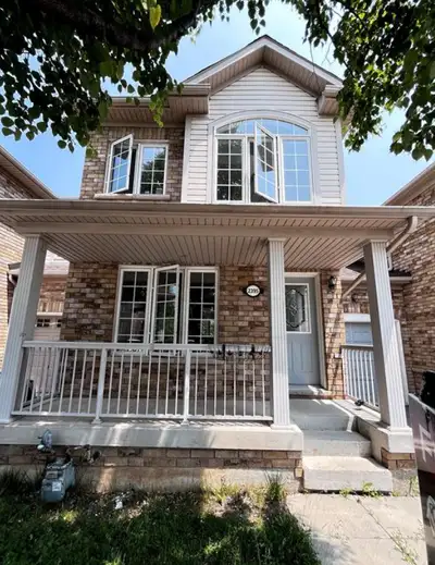 3 BR; 2+2 Bath; Detached in Orchard