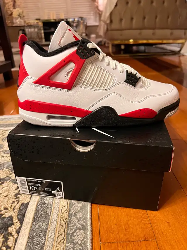 Jordan 4 red cement size 10.5 in Men's Shoes in Mississauga / Peel Region - Image 3