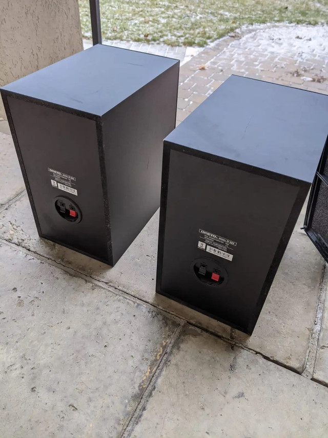 Onkyo CR-325 Receiver + 2x D-052 Speakers – Great Sound in Speakers in Markham / York Region - Image 4