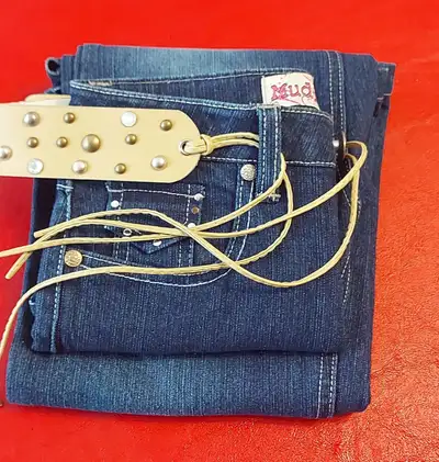 Girls Jeans Pant w belt - size 8, View more