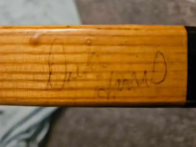 60's Game used hockey sticks in Hockey in City of Toronto - Image 11