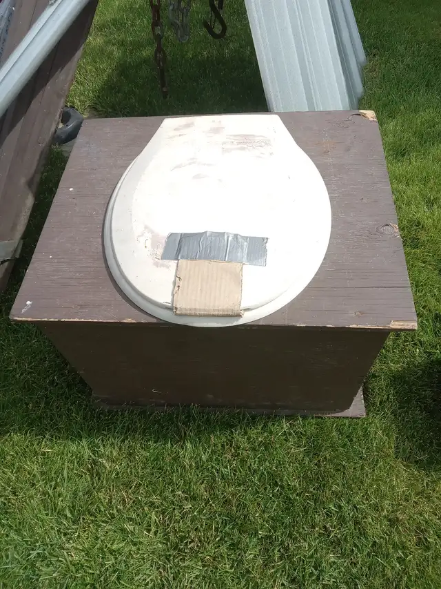 Hunting/bush Camping toilet in Fishing, Camping & Outdoors in Prince George - Image 2