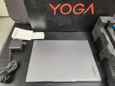 Lenovo Yoga 7 14". Core I7 Touch Screen 16gb Ram 512gb SSD Windows 11 Home -------------------------...