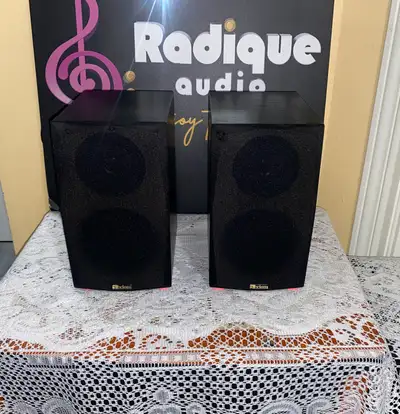 Axiom CT-4 Bookshelf Speakers Made in Canada, View more