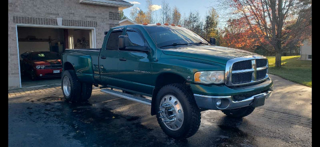 2003 Dodge ram 3500 4x4 automatic  in Cars & Trucks in Ottawa
