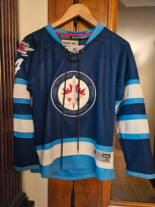 Winnipeg Jets Jerseys (Youth L-XL) in Hockey in Winnipeg - Image 3