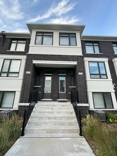 3+1 Beds 2.5 Bath - Townhouse