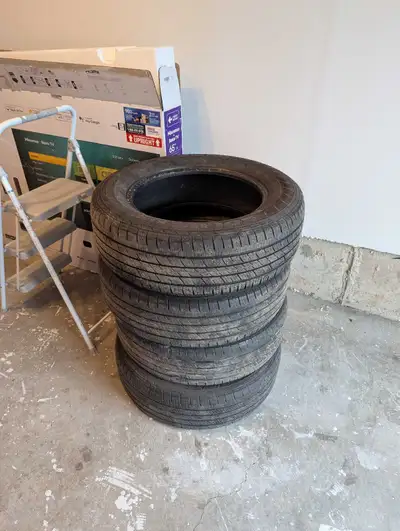4 Kumho Solus KL21 225/65R17 Tires – Used Set of 4 used Kumho Solus KL21 tires for sale. Specs: - Si...