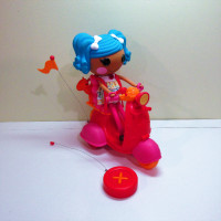 Scooter Lalaloopsy et sa poupée avec télécommande