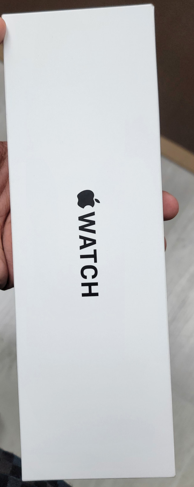 Brand New Apple Watch SE (Gen 2) GPS - 40mm - Starlight in General Electronics in Vancouver