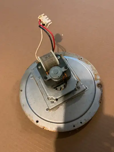 Jenn Air convection fan assembly with motor
