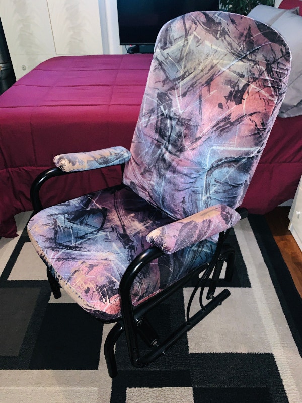 CHAISE BERÇANTE MÉTAL SOLIDE/STURDY METAL ROCKING CHAIR (C029