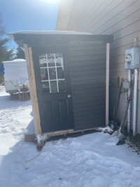 Insulated ice hut